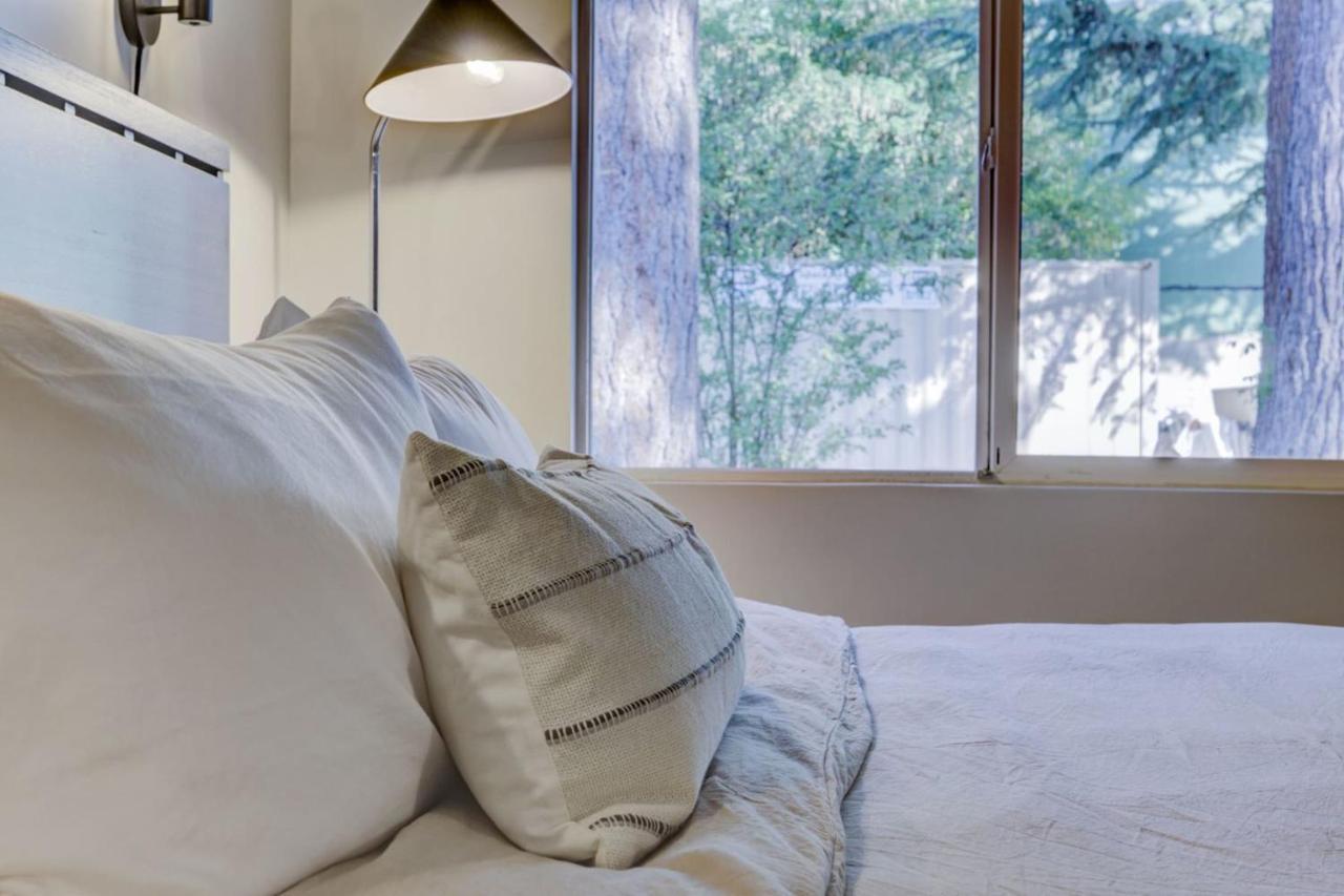 South Lake Chalet-Boutique Suite-Minutes To Heavenly & Lake Tahoe サウス・レイクタホ エクステリア 写真
